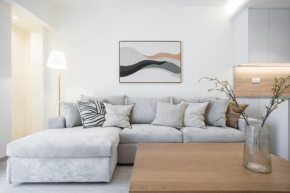 Deluxe Apartment in Kallithea with Balcony & Wifi